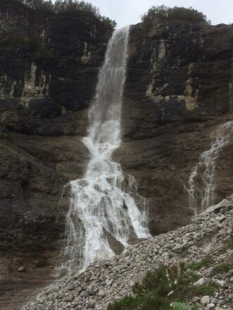 Wasserfall am Wanderpfad
