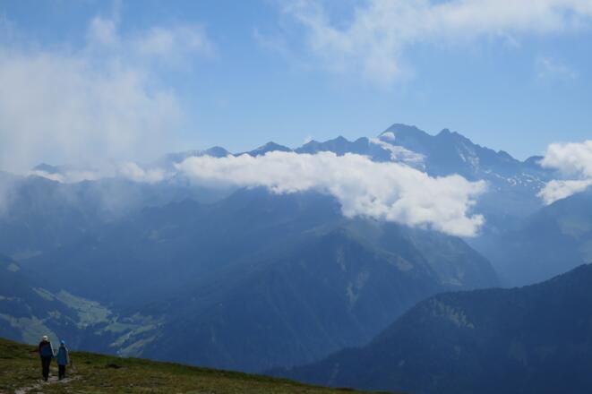 Der Olperer begleitet uns auf der gesamten Wanderung.