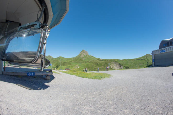 Bergstation Uga Express mit Damülser Mittagspitze