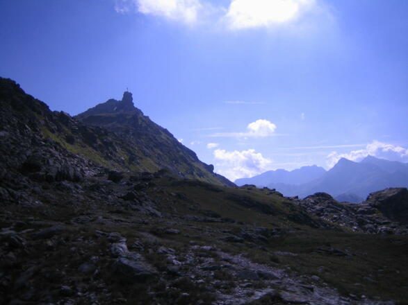 Blick auf die imposante Naviser Sonnenspitze