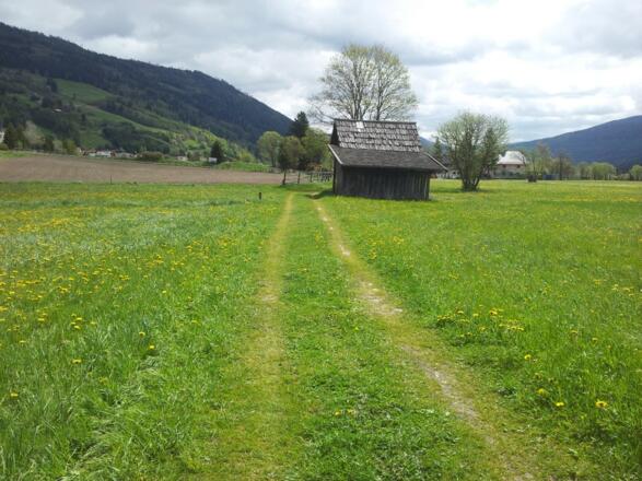 Ausgang von St. Michael bei der Hütte rechts