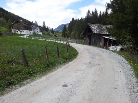 Straßenverlauf folgen