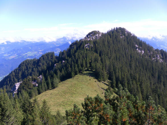 Spitzwiesle, Zewas Heilspitze, links dahinter Gurtisspitze