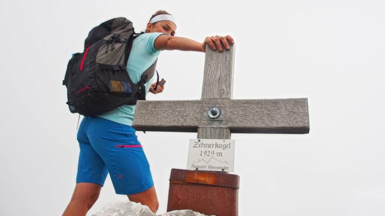 Gipfelkreuz des Zehnerkogels (1929 m)