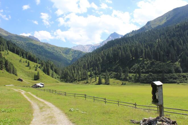 Richtung Lizumer Hütte auf der alternativ Route