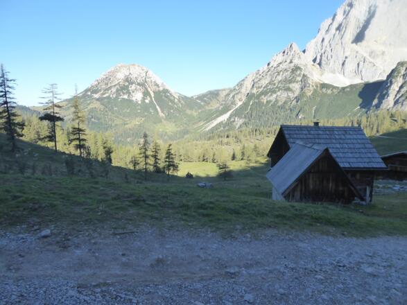 Blick von der Neustadtalm auf Rötelstein und Sulzenhals