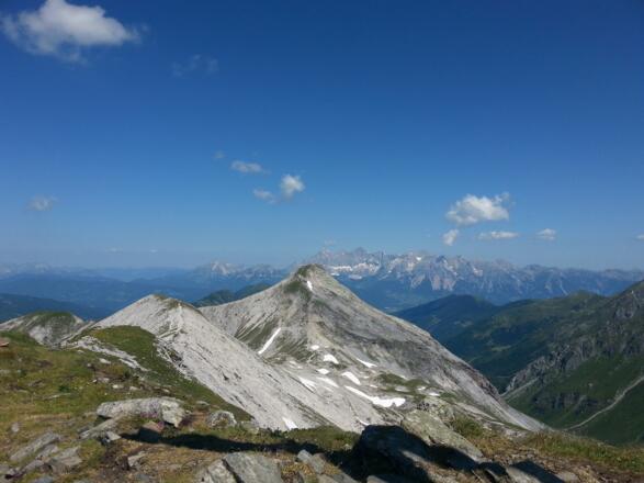 Blick von der Lungauer Kalkspitze auf die Steirische Kalkspitze