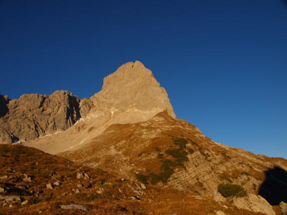 Lamsenspitze von der Hütte 1953 m