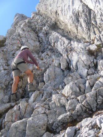 unsere Gratscharte rechts des kleinen Turms