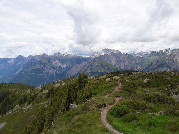 Blick Richtung Rote Wand/Lechquellengebirge