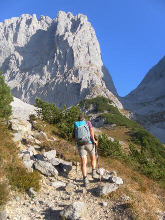 Südflanke der Vorderen Karlspitze links vom Ellmauer Tor