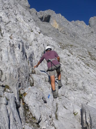 Fels zwischen den Geröllfeldern