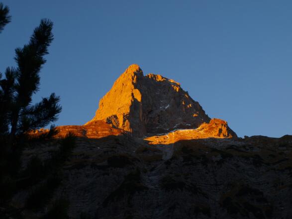 Lamsenspitze bei Sonnenaufgang