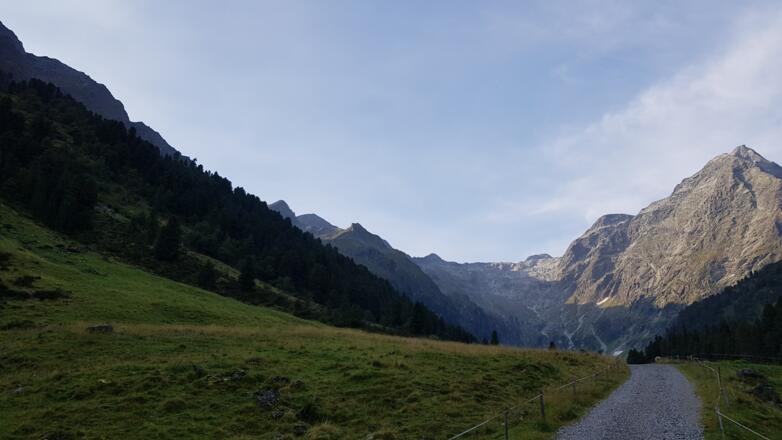 Lüsener Fernerkogel im Talschluss