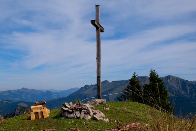Gipfelkreuz auf dem Schönen Mann