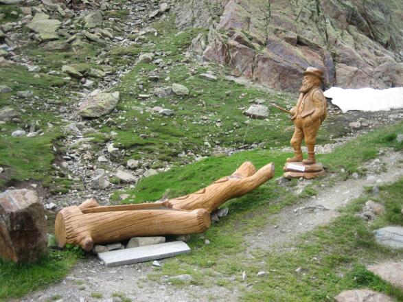 Vor der Vernagthütte