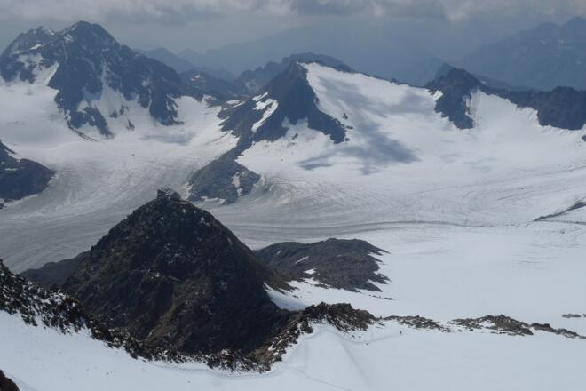 Blick auf das Becherhaus