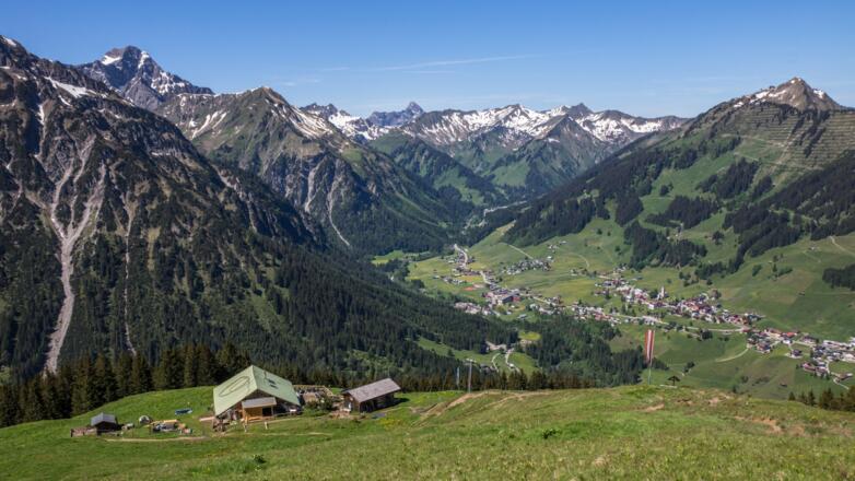 Blick auf Alpe Kuhgehren