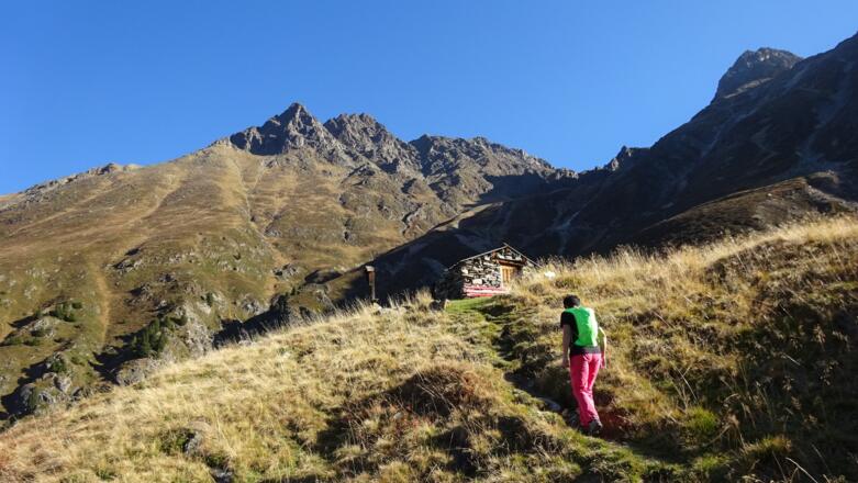 Kurz vor der Luibislam (2070 m, nicht bewirtschaftet). Hinten der Dristenkogel.