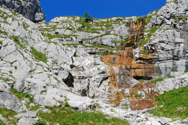 Über den „finsteren Riegel“ fließt auch im Sommer oft Wasser
