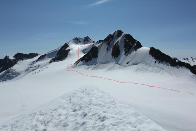 Anstiegsweg vom Brochkogeljoch zur Wildspitze (Ansicht von der Petersenspitze)