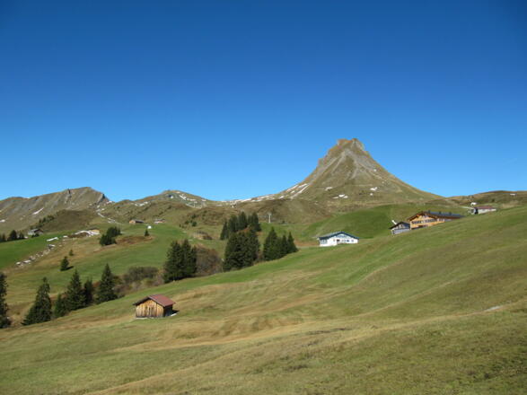 Ugaalpe mit Damülser Mittagsspitze