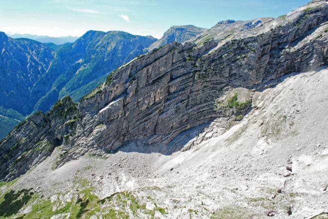 Blick vom Ostgrat des Hebenkas auf den Ostgrat des Hochplanberg