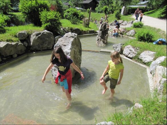 Kneippanlage Weißbach - direkt beim Barfußweg
