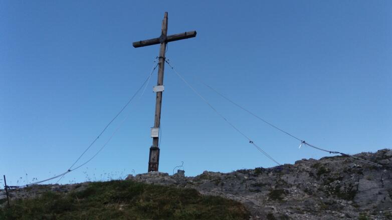 Gipfelkreuz Gurtisspitze mit Blitzableiter-Eimer!