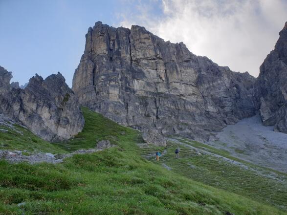 Anstieg Richtung Alpenklubscharte - Gut angelegter Weg mit angenehmer Steigung