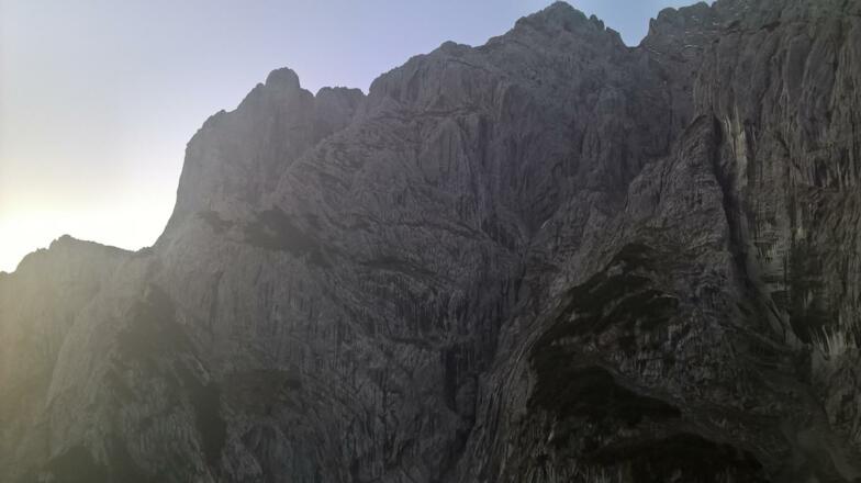 Wandbild der Fleischbank; links hinten lugt der Predigtstuhl hervor