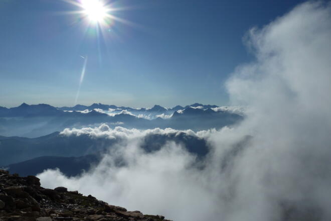 Am hinteren Ende des Gipfel mit Blick nach Südosten (Tuxer Alpen)