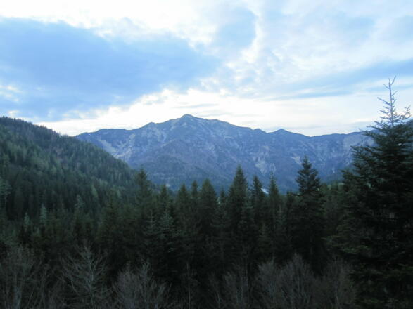 Ausblick vom Weg rund um den Hausberg