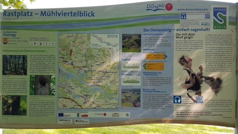 Donausteig Rastplatz &quot;Mühlviertelblick&quot; mit Infotafel und Sitzbänken