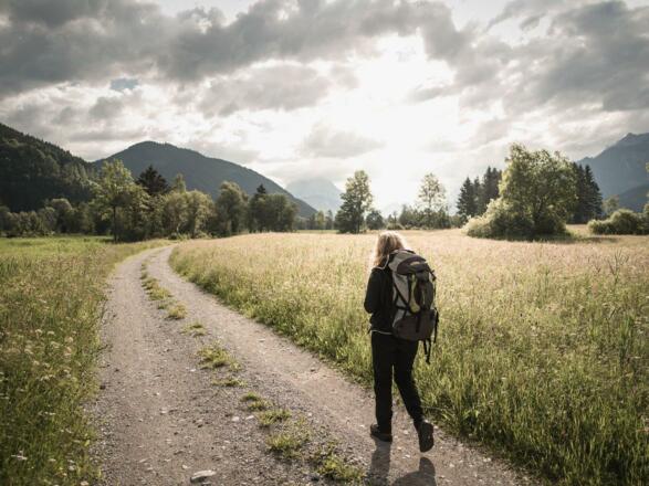 Abzweigung Feldweg nach Mördingbrücke