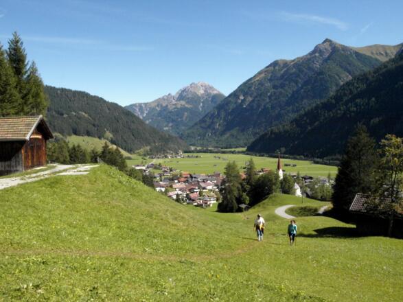 Abstieg von der Holzgauer Hängebrücke nach Holzgau