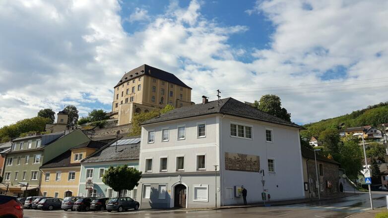 Ausgangspunkt im Zentrum unterhalb vom Schloss Steyregg
