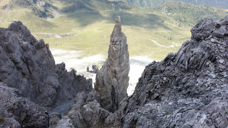 Nicht nur die Gletscher werden kleiner auch die Kalkkögel. Am Abstieg kann man das zerbrökeln gut erkennen.