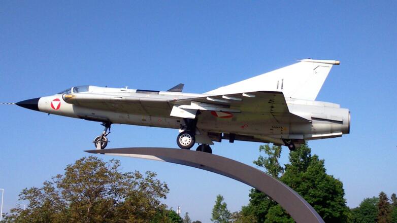 Kaserne Hörsching ~280m