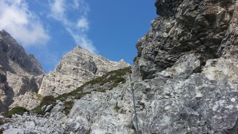 Auf gehts nach der typischen schwierigen Einstigeswand