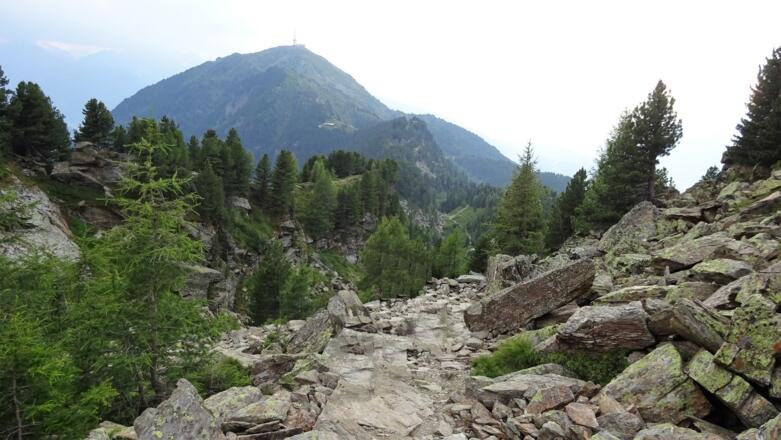 Blick zurück auf Boscheben und den Patscherkofel.